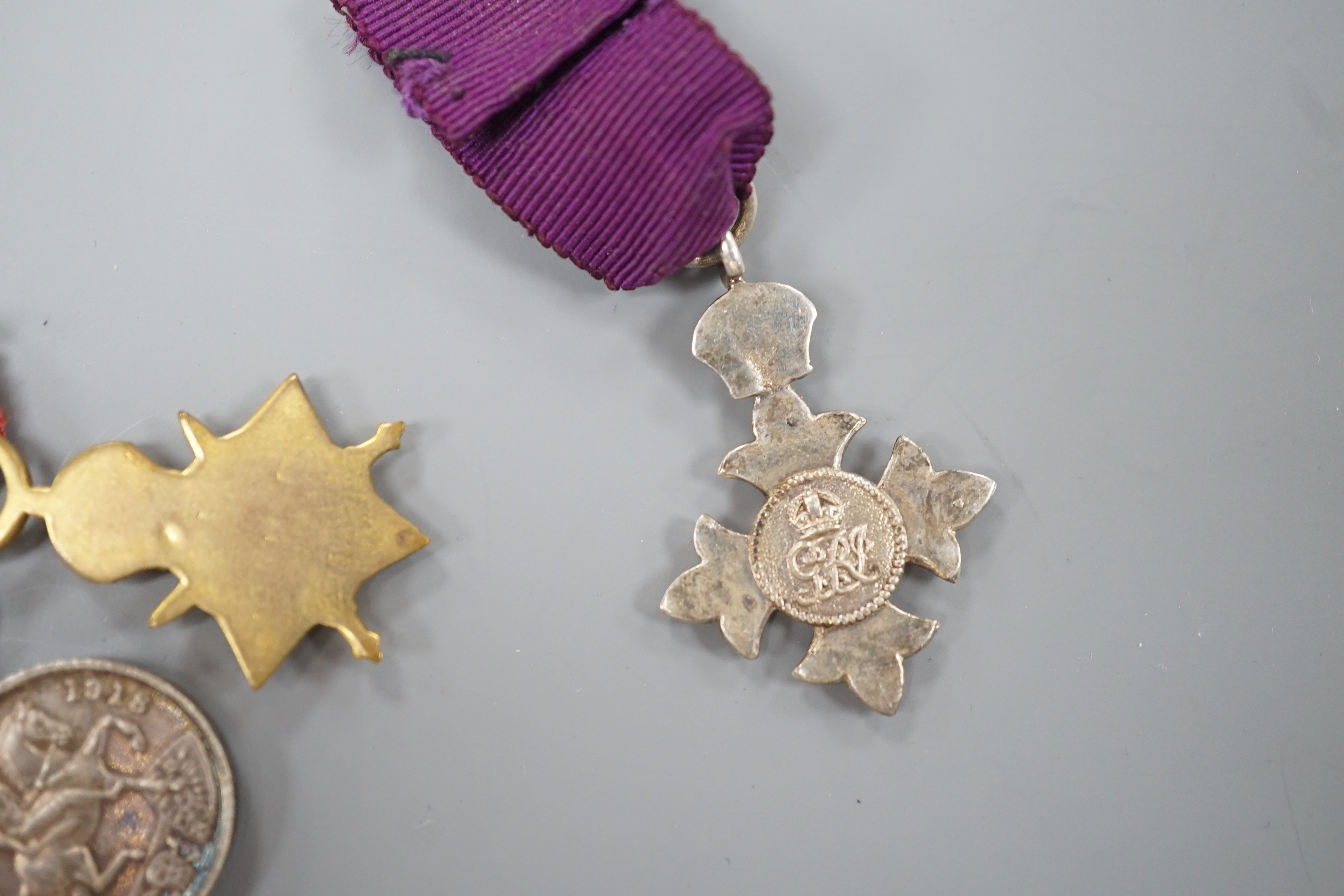 WWI and George V medals to include